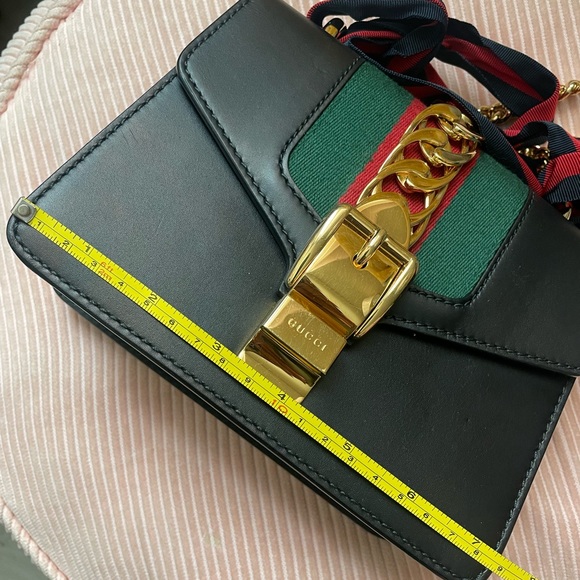 Authentic Sylvie Mini Gucci Bag - Picture 11 of 15